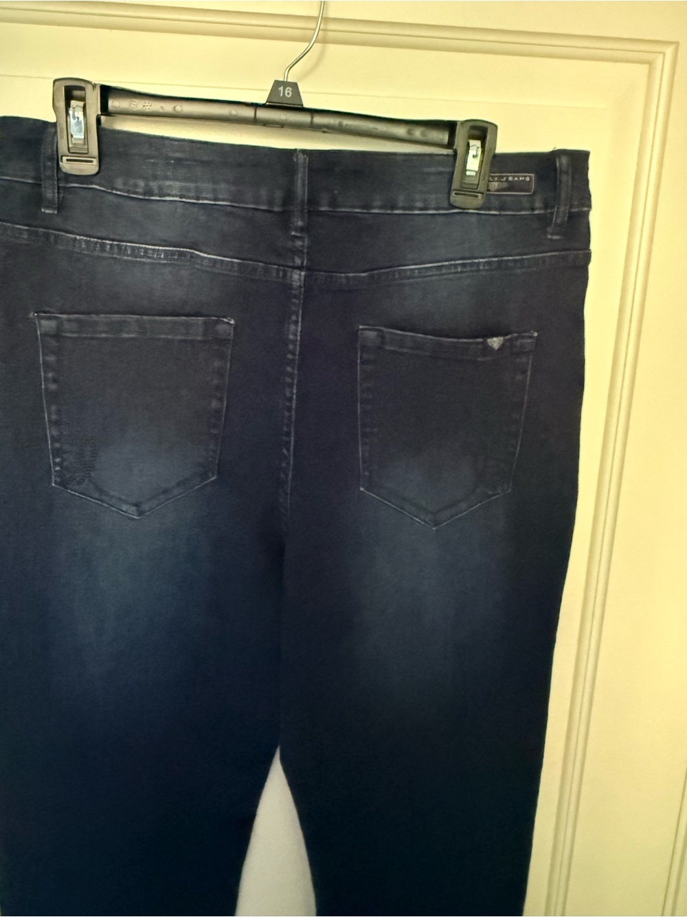 Carreli Jeans Dark wash with embroidery US34 - Picture 7 of 9
